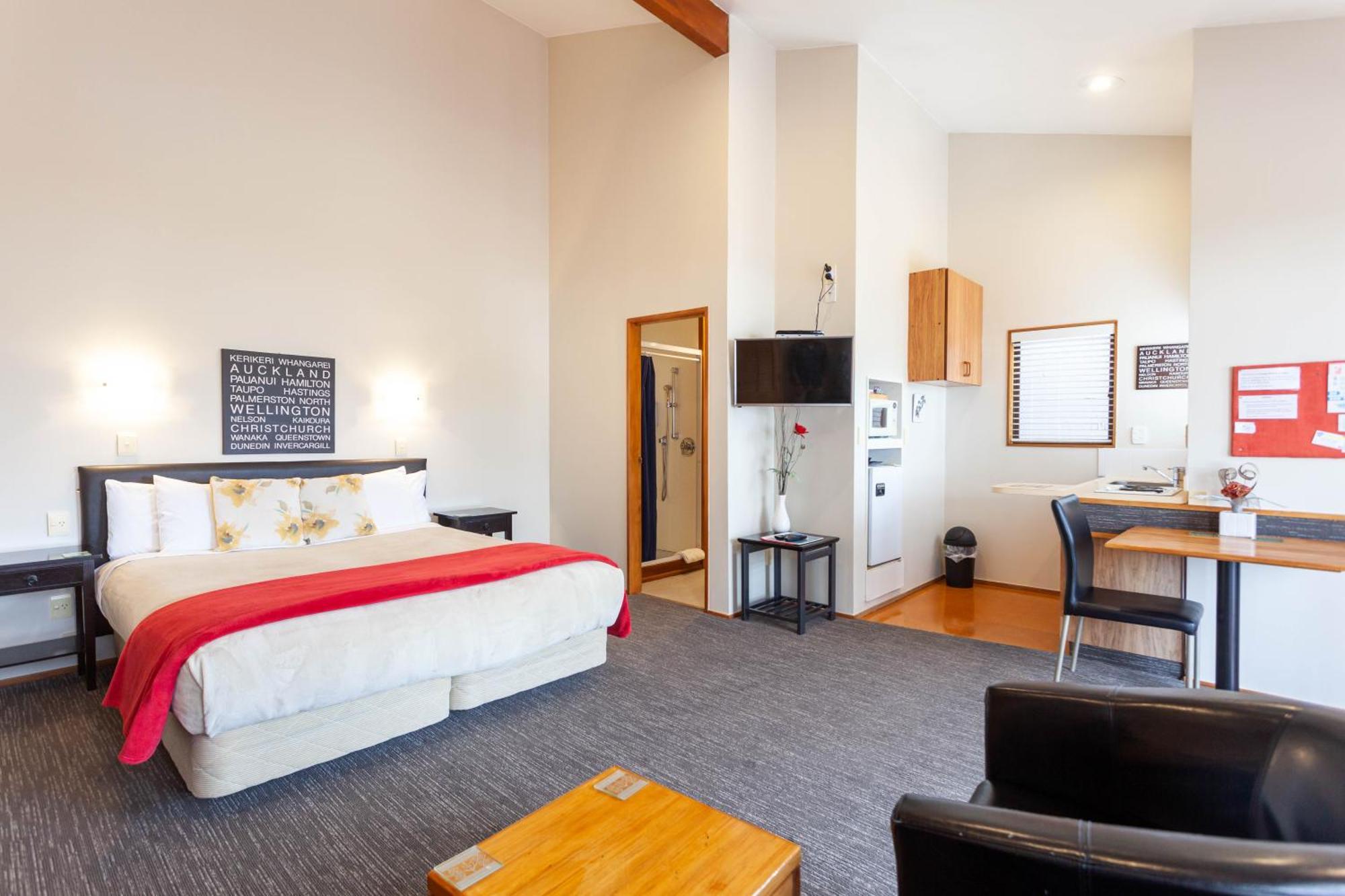 Cascades Lakefront Motel Taupo Bilik gambar A studio apartment in New Zealand